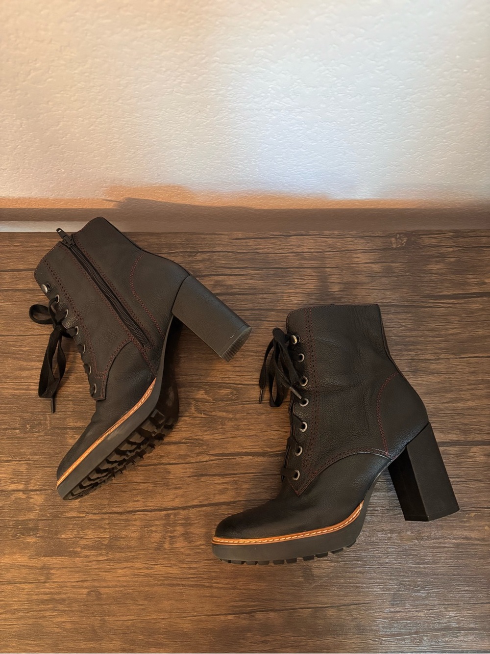 Naturalizer lace up boots shoes size 7.5 - Picture 3 of 8